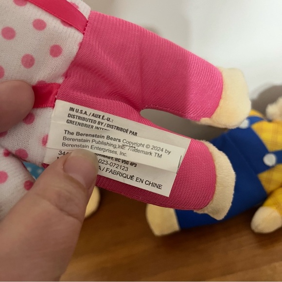 Lot Of 3 Berenstein Bears Plush Stuffed Animals 2024 - Picture 6 of 6